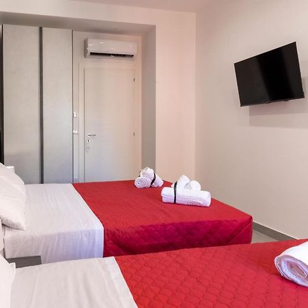 Partenope Guest House Napoli Bagian luar foto