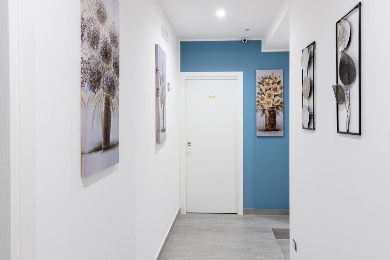 Partenope Guest House Napoli Bagian luar foto