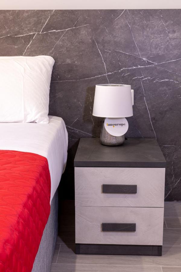 Partenope Guest House Napoli Bagian luar foto