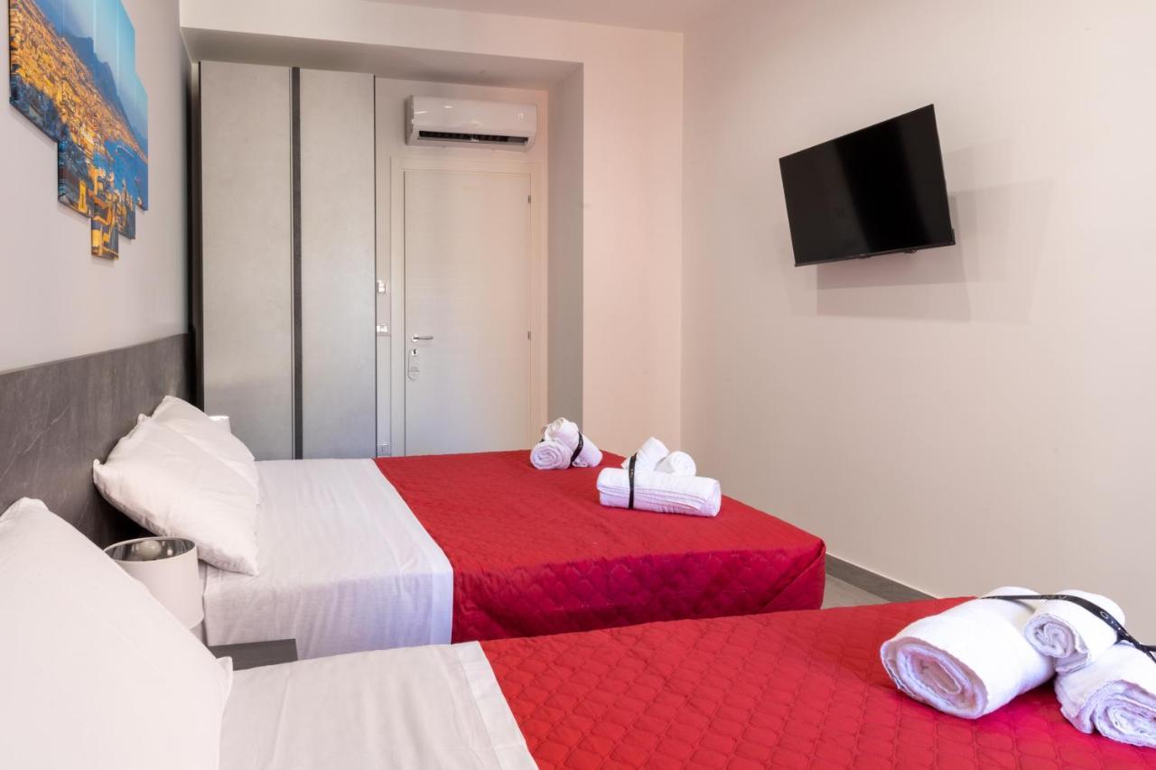 Partenope Guest House Napoli Bagian luar foto