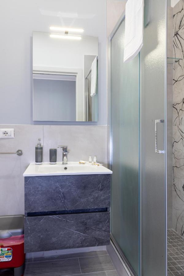 Partenope Guest House Napoli Bagian luar foto