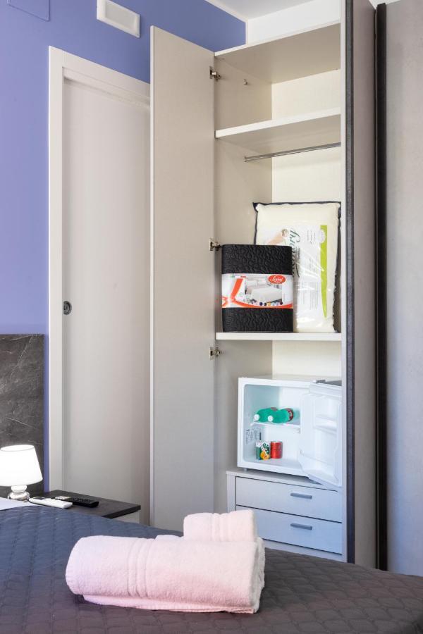 Partenope Guest House Napoli Bagian luar foto
