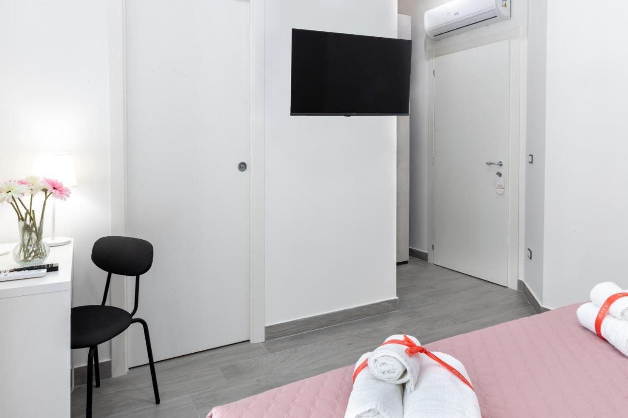 Partenope Guest House Napoli Bagian luar foto