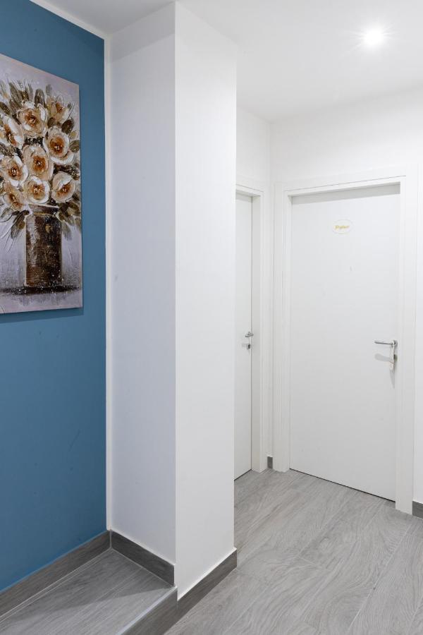 Partenope Guest House Napoli Bagian luar foto